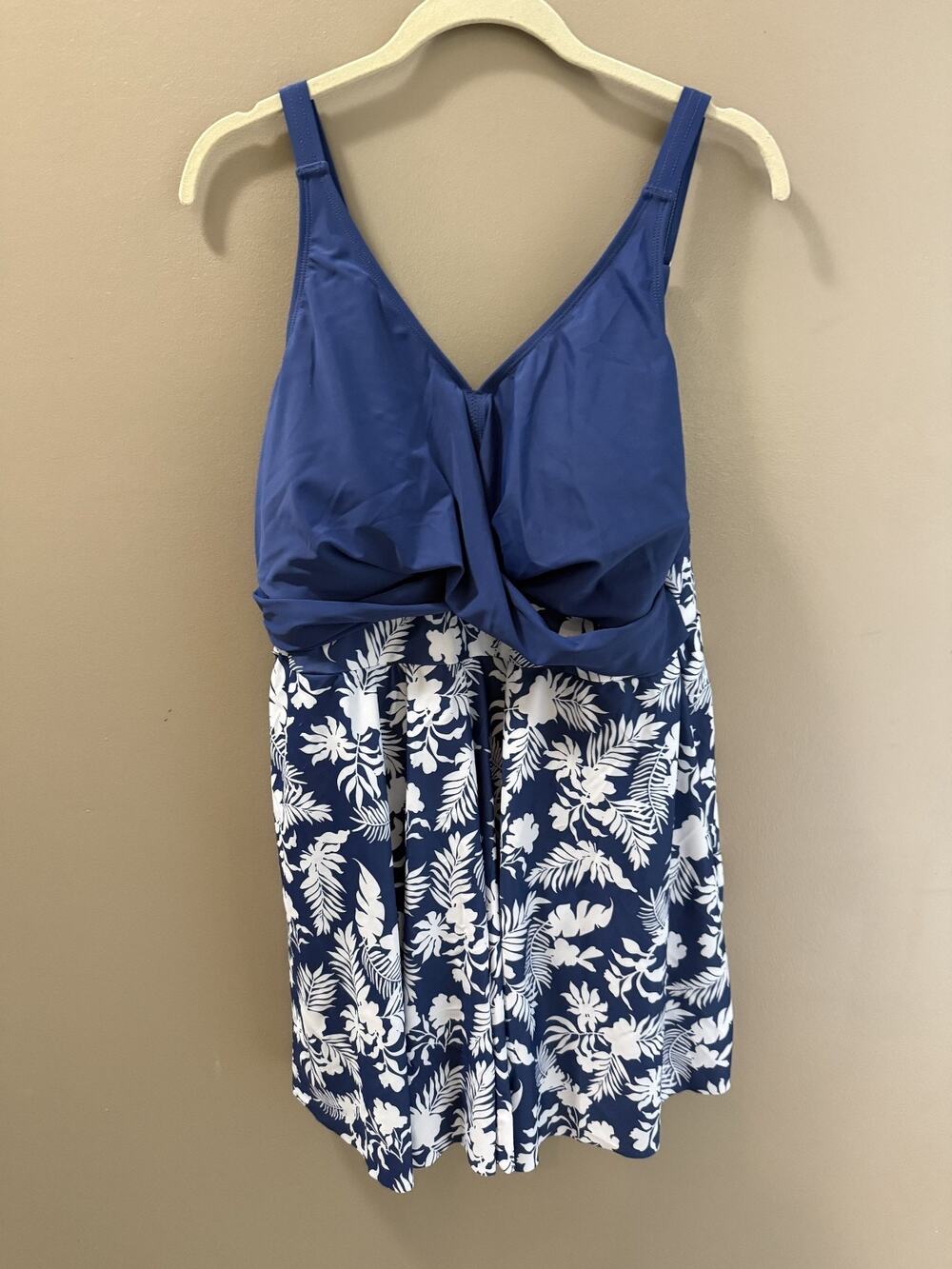 NWT Bloomchic Size 18-20 Women's Navy/Wht Leaf Print Swim Dress Beach Coastal